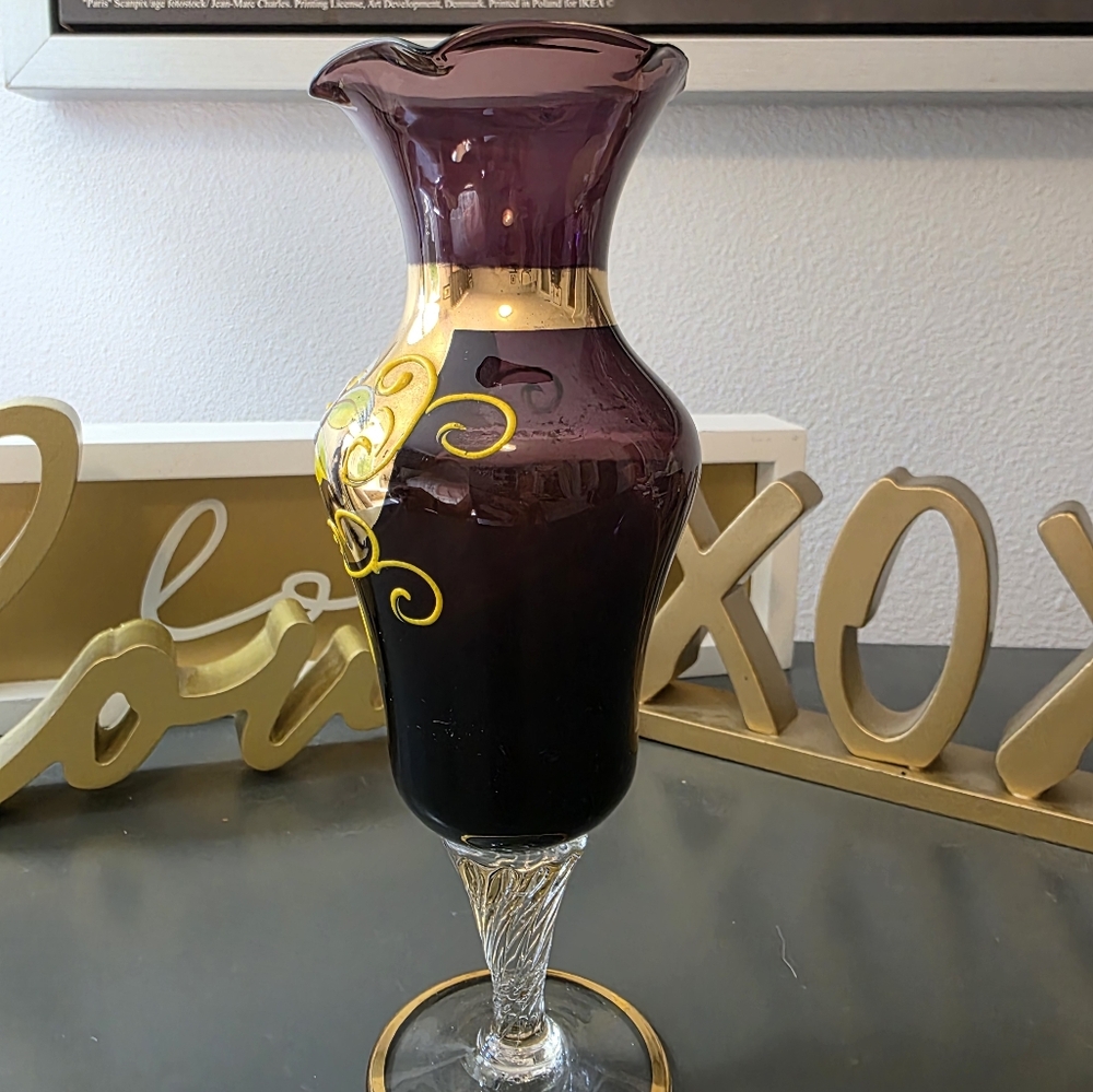 Old Vase - Picture 2 of 6